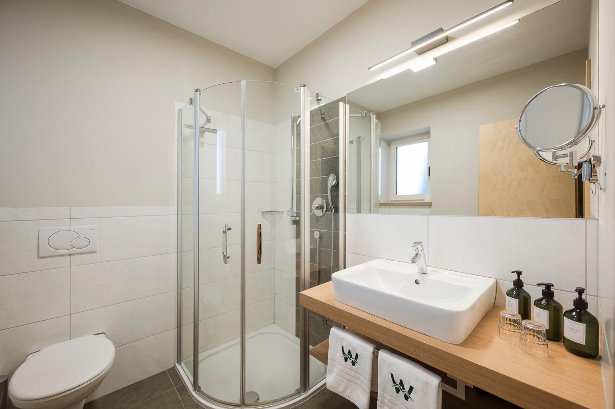 Boutique Hotel Wiesenhof - Adults Only Lana Eksteriør billede
