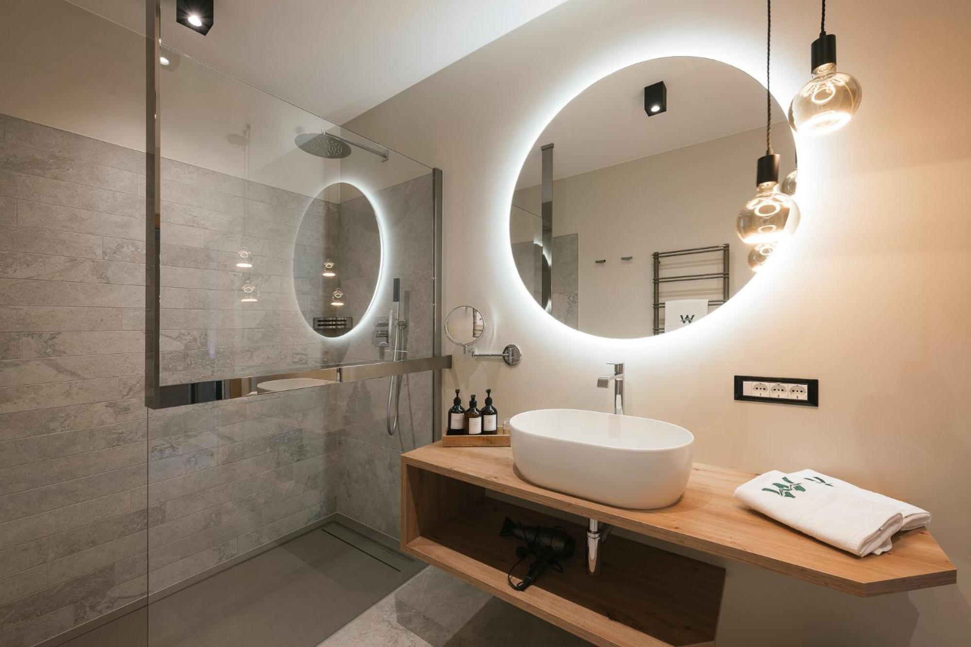 Boutique Hotel Wiesenhof - Adults Only Lana Eksteriør billede